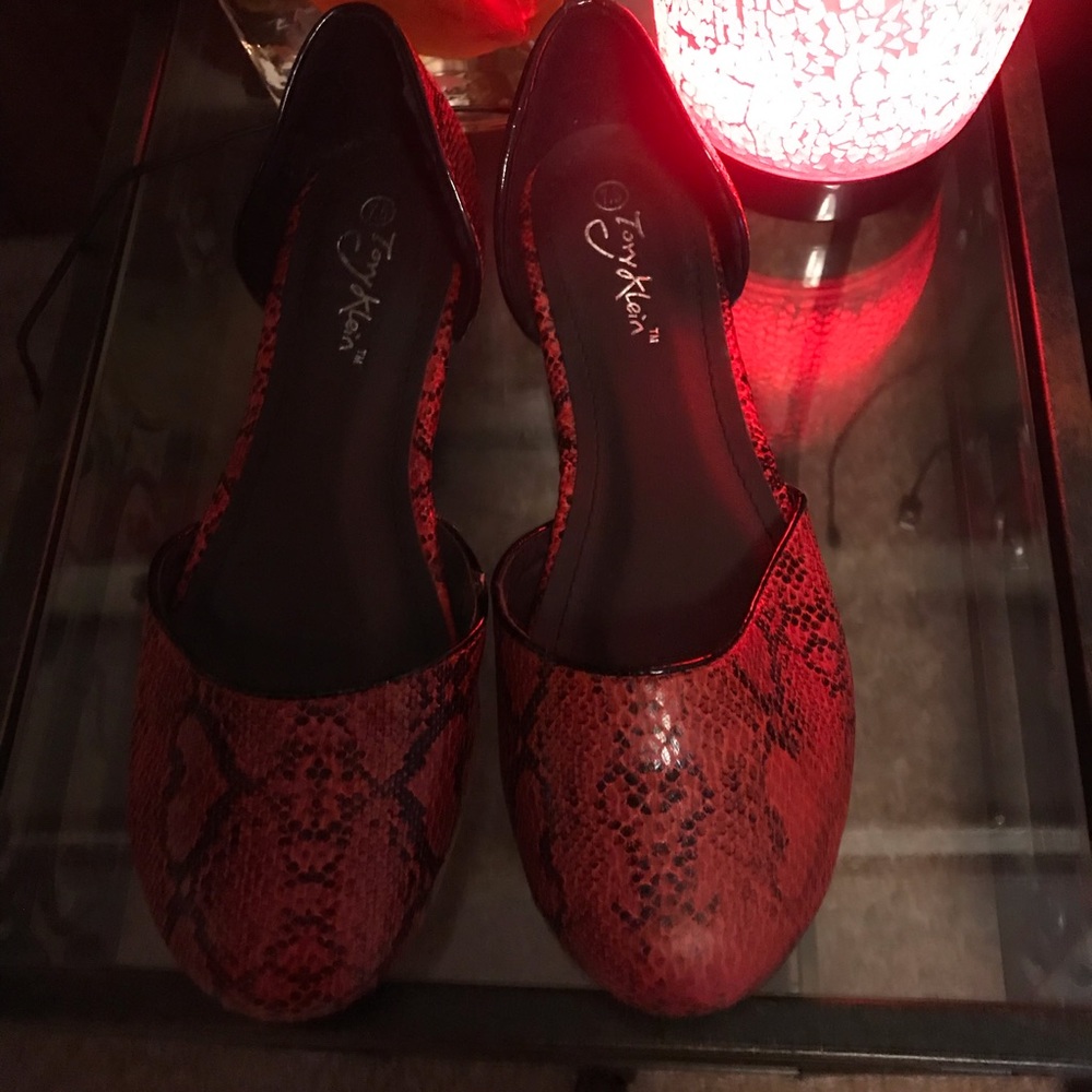 Tony Klein flat shoes size 7.5 red
